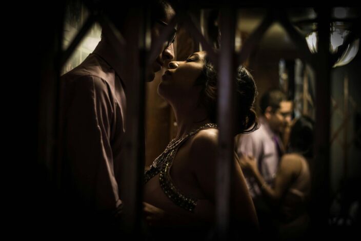 Les soirées privées coquines : un univers de séduction, d'intimité et de liberté