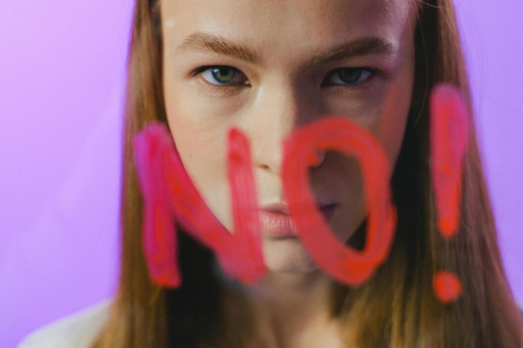 Apprendre à dire non : l’importance du respect dans l’intimité